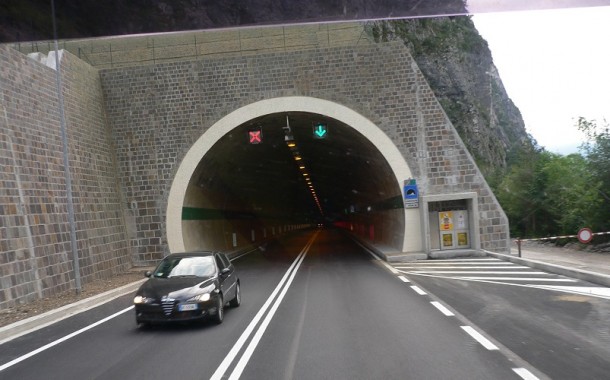 ‌ساخت تونل‌های بزرگ